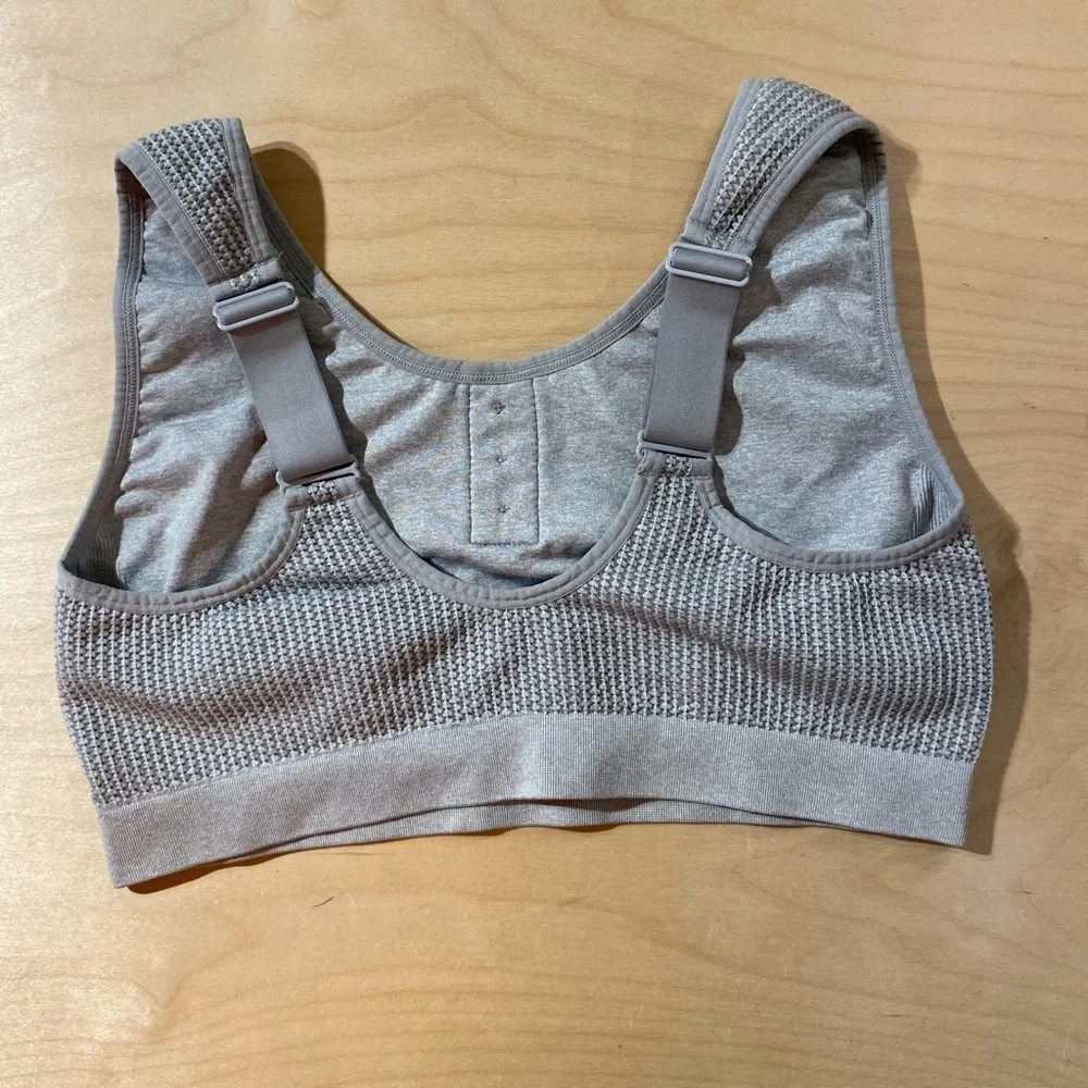 Gray Textured Sports Bra 1X (OO)
